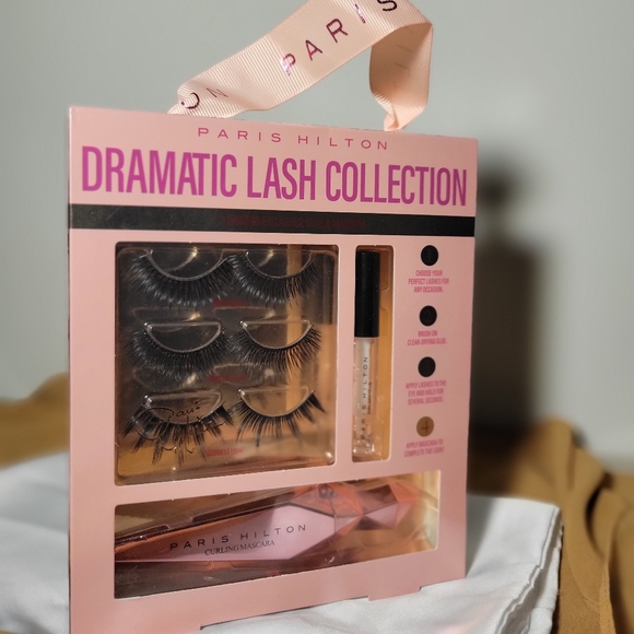 Eyelashes By Paris Hilton - Picture 3 of 3